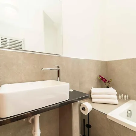 To 1 Piano Guest house