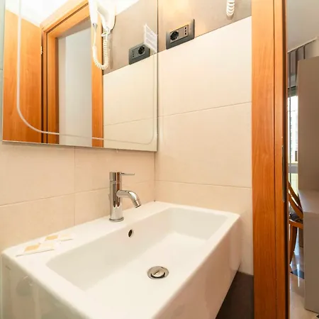 To 1 Piano 3* Τορίνο