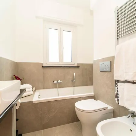 To 1 Piano Guest house Turin