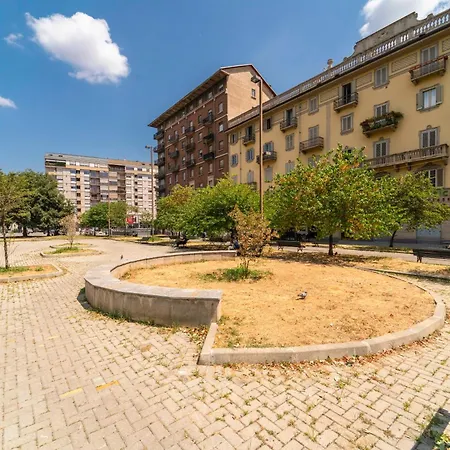 To 1 Piano Πανσιόν